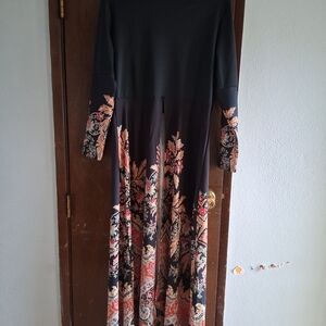 Chic Black and Floral Long Sleeve Dress